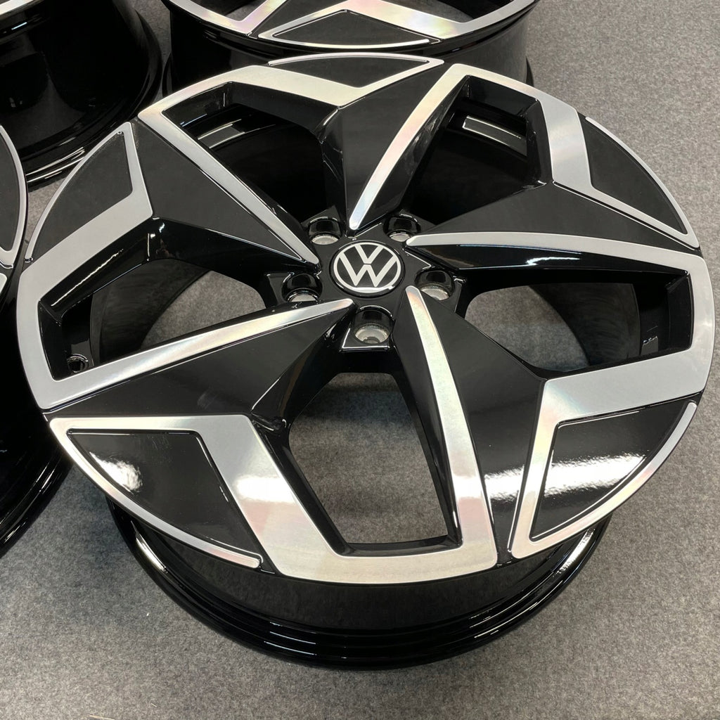 4x Alufelge 19 Zoll 7.5" 5x112 50ET Glanz Schwarz 10A601025J VW Id.3 E11 FEL2924808972cz