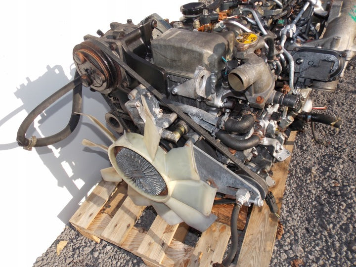 Motor Mitsubishi I W 4M42 3.0 Diesel Engine Komplett MOT6177856180vj