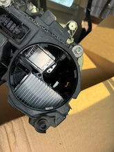 Laden Sie das Bild in den Galerie-Viewer, Frontscheinwerfer Mercedes-Benz Gle A1679065704 LED Rechts oder Links SCH1423701770om