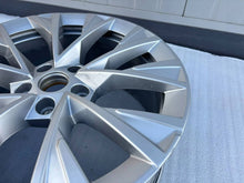 Laden Sie das Bild in den Galerie-Viewer, 1x Alufelge 18 Zoll 3P0601025G Skoda Superb I Rim Wheel FEL1338741259bc