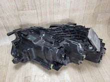 Laden Sie das Bild in den Galerie-Viewer, Frontscheinwerfer Skoda Octavia IV 5E4941035 992941572AH Full LED Links SCH9599464417ys