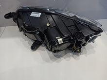 Laden Sie das Bild in den Galerie-Viewer, Frontscheinwerfer Seat Ateca 576941006A Rechts Scheinwerfer Headlight