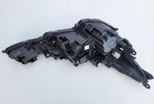 Laden Sie das Bild in den Galerie-Viewer, Frontscheinwerfer Toyota Corolla 81150-02S60 81150-02S60-00 8115002S60 LED Links
