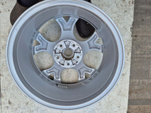 Load image into Gallery viewer, 1x Alufelge 17 Zoll 7.0" 5x114.3 35ET Glanz Silber 403006PA1A Nissan Juke FEL1780847012uy