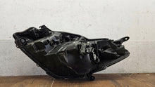Laden Sie das Bild in den Galerie-Viewer, Frontscheinwerfer Toyota Yaris TOL17615 Rechts Scheinwerfer Headlight SCH9068861397ad