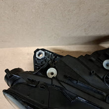 Laden Sie das Bild in den Galerie-Viewer, Frontscheinwerfer BMW 2 Active Tourer U06 5A42248 LED Rechts Headlight