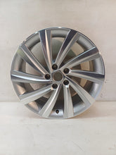 Load image into Gallery viewer, 1x Alufelge 18 Zoll 7.5" 5x112 48ET Glanz Silber 5E3601025AS Skoda Octavia Iv FEL8363483368iq