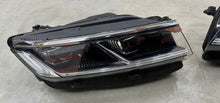 Laden Sie das Bild in den Galerie-Viewer, Frontscheinwerfer VW Touareg 761941036B 761941035B Full LED Ein Satz Headlight
