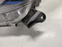 Laden Sie das Bild in den Galerie-Viewer, Frontscheinwerfer Toyota Yaris EUK0-6 Links Scheinwerfer Headlight SCH8965569423qa