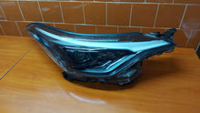 Laden Sie das Bild in den Galerie-Viewer, Frontscheinwerfer Toyota Chr C-Hr 81110-YP280 LED Rechts Scheinwerfer Headlight SCH1958598251zd