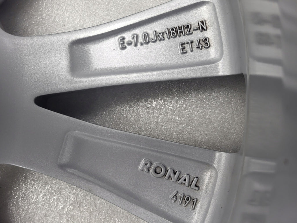 1x Alufelge 18 Zoll 7.0" 5x112 43ET Glanz Silber 83A601025K Audi Q3 Rim Wheel FEL3630961534bz