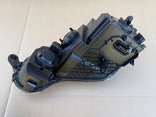Laden Sie das Bild in den Galerie-Viewer, Frontscheinwerfer Skoda Yeti 5l 5L1941018C Xenon Rechts Scheinwerfer Headlight SCH8519451522ow