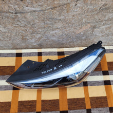 Laden Sie das Bild in den Galerie-Viewer, Frontscheinwerfer Hyundai Tucson Links Scheinwerfer Headlight SCH4147580764sx