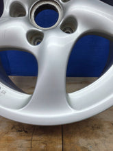 Load image into Gallery viewer, 1x Alufelge 18 Zoll 7.5" 5x130 50ET 99636213406 Porsche Boxster 986 Rim Wheel FEL3743645231cw