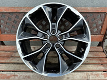 Laden Sie das Bild in den Galerie-Viewer, 1x Alufelge 19 Zoll 8.0" 5x114.3 55ET Glanz Schwarz 52910S0100 Hyundai I30 Iii FEL1350652128px