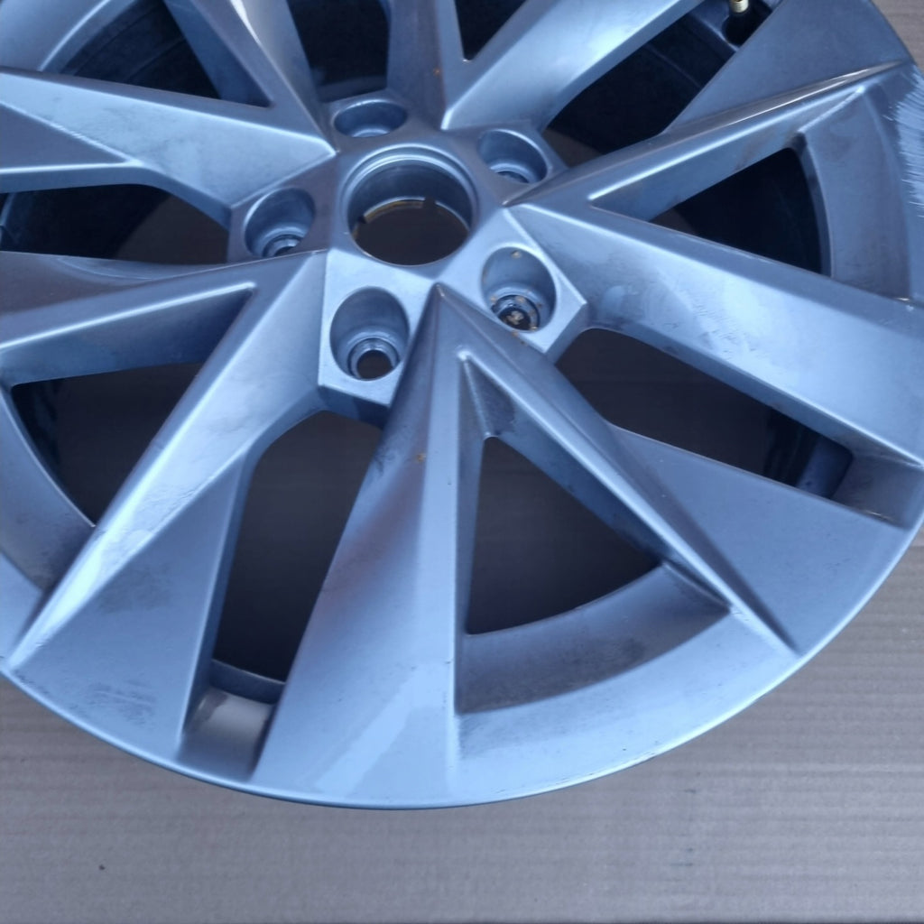 1x Alufelge 17 Zoll 7.0" 5x112 46ET Glanz Silber 5E3601025E Skoda Octavia Iv FEL8330374343gh