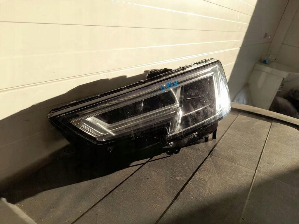 Frontscheinwerfer Audi A4 8W0941033 Links Scheinwerfer Headlight SCH5817658339sn