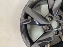 Laden Sie das Bild in den Galerie-Viewer, 1x Alufelge 17 Zoll 6.5&quot; 5x112 46ET Glanz Silber 5E3601025AC Skoda Octavia Iv