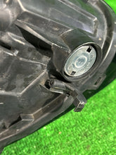 Load image into Gallery viewer, Frontscheinwerfer Citroën C3 Aircross 13468646 Links Scheinwerfer Headlight