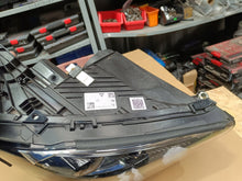 Laden Sie das Bild in den Galerie-Viewer, Frontscheinwerfer Mercedes-Benz W213 A2139066810 LED Rechts Headlight SCH1286898252id