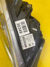 Laden Sie das Bild in den Galerie-Viewer, Frontscheinwerfer Ford Focus II 4M51-13W029-EC Xenon Rechts Headlight SCH4482721950jk