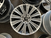 Load image into Gallery viewer, 1x Alufelge 19 Zoll 8.0&quot; 5x112 A2534011100 Mercedes-Benz Glc Rim Wheel