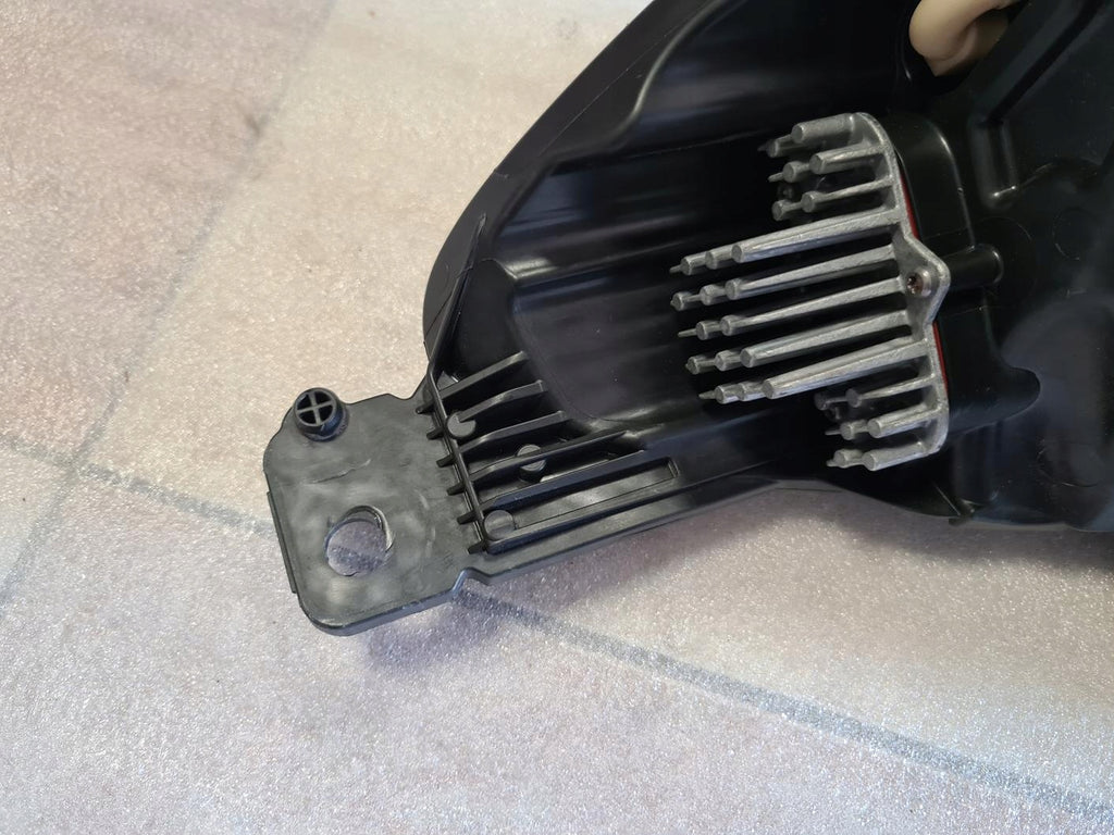 Frontscheinwerfer Ford Focus NX7B13E014CD Rechts Scheinwerfer Headlight SCH6079356904lw