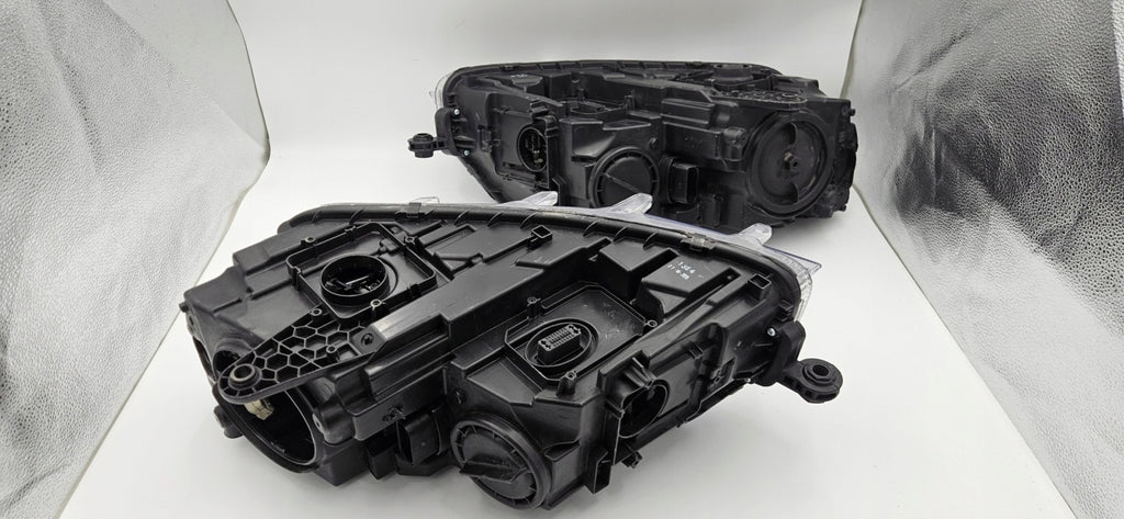 Frontscheinwerfer Skoda Octavia III 5E1941016B Xenon Rechts oder Links SCH6561633382ok
