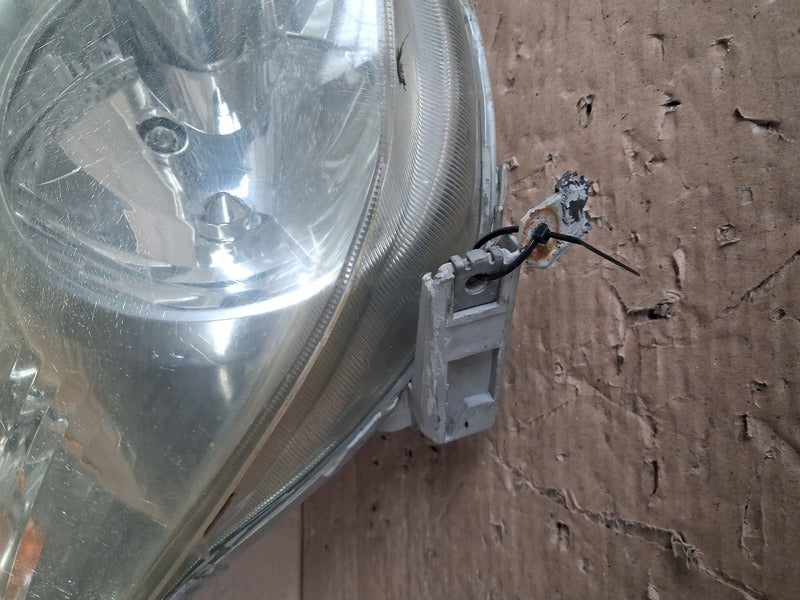 Frontscheinwerfer Toyota Corolla Verso Rechts Scheinwerfer Headlight SCH8126524057yr