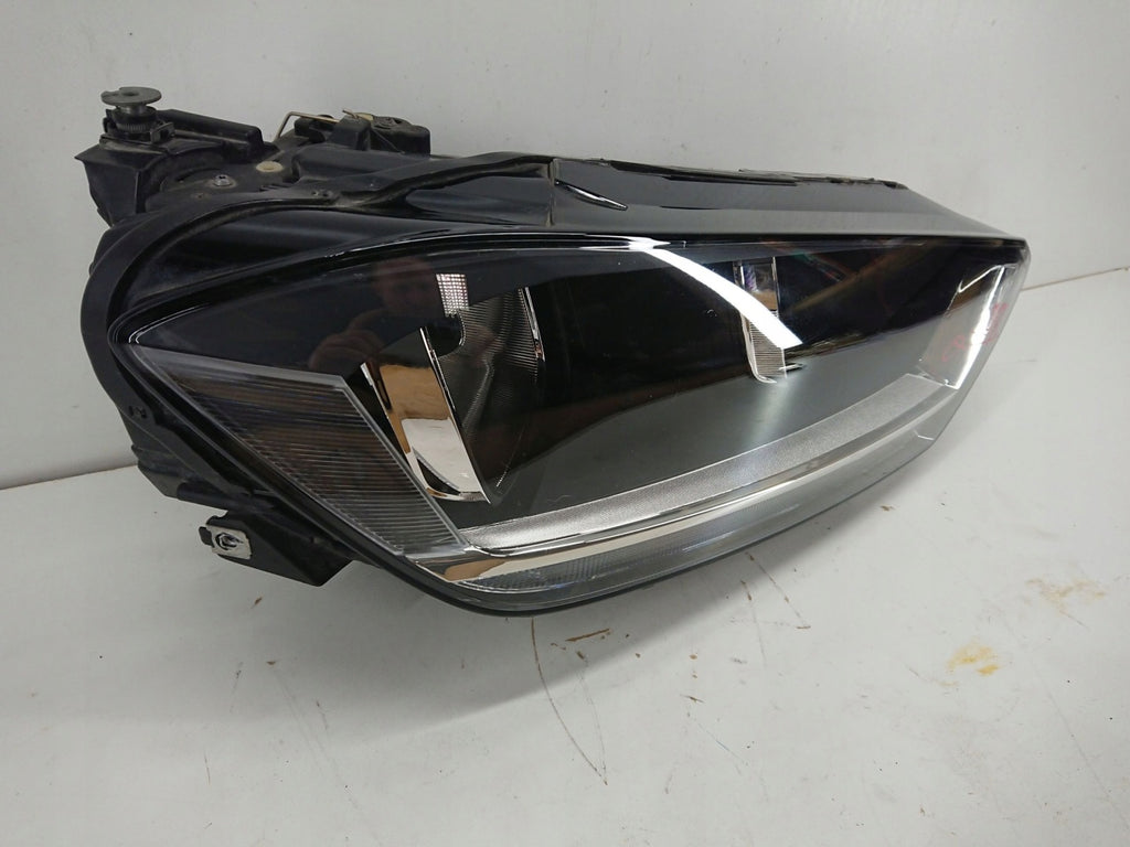 Frontscheinwerfer VW Golf Sportsvan 517941006B 85122000 Rechts Headlight SCH8547881399ke