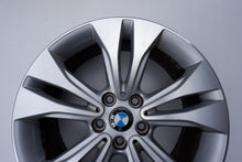 Laden Sie das Bild in den Galerie-Viewer, 1x Alufelge 18 Zoll 7.5" 5x112 52ET Glanz Silber 6856068 BMW F39 F48 Rim Wheel FEL9235598558zo