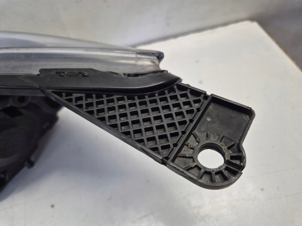 Frontscheinwerfer Ford Focus BM51-13W029-CH Rechts Scheinwerfer Headlight SCH9056943082bv