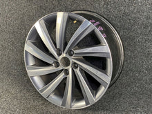 Laden Sie das Bild in den Galerie-Viewer, 1x Alufelge 18 Zoll 7.5&quot; 5x112 48ET 5E3601025AS Skoda Octavia Iv Rim Wheel