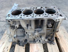 Laden Sie das Bild in den Galerie-Viewer, Motorblock BMW Mini Toyota BLOK A N47C20A 2.0D 2.0 Diesel Unkomplett
