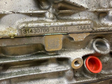 Load image into Gallery viewer, Motor Volvo S60 III B4204T46 2.0 340PS 250kW 594TKm 2016 Benzin Unkomplett MOT5213499376he