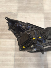Laden Sie das Bild in den Galerie-Viewer, Frontscheinwerfer Opel Corsa D 13186381 LED Links Scheinwerfer Headlight SCH2948618172uq