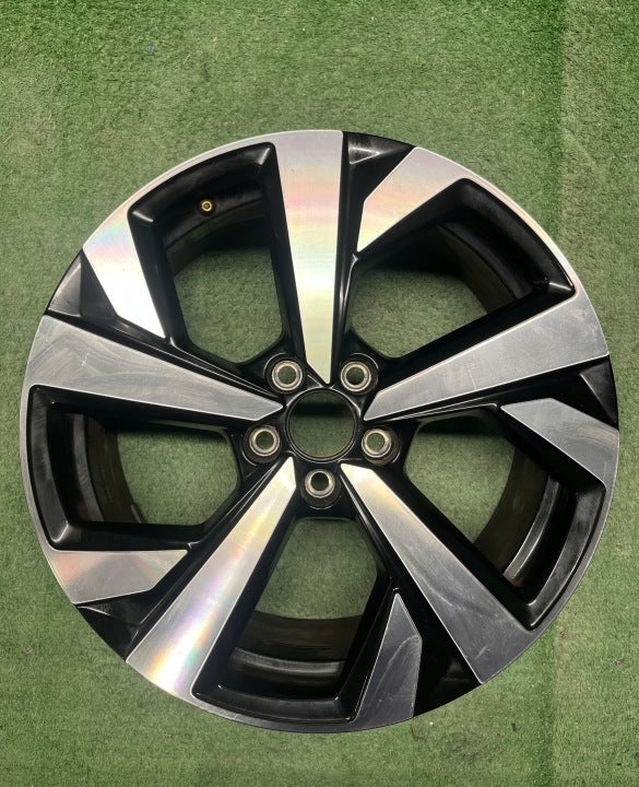 1x Alufelge 17 Zoll 6.5" 5x100 39ET Glanz Silber 2G7601025B VW T-Cross Rim Wheel FEL5888329723dm