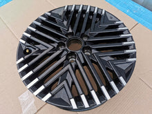 Load image into Gallery viewer, 1x Alufelge 17 Zoll 6.5&quot; 5x114.3 45ET Glanz Schwarz R337653 Nissan Leaf