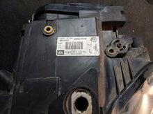 Laden Sie das Bild in den Galerie-Viewer, Frontscheinwerfer VW Passat 3C0941752K 3C0941751 FALSE Scheinwerfer Headlight SCH2668647754va