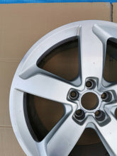 Load image into Gallery viewer, 1x Alufelge 19 Zoll 8.0" 5x112 39ET Glanz Silber 8R0601025J Audi Q5 Rim Wheel FEL3226257284pg