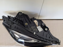Laden Sie das Bild in den Galerie-Viewer, Frontscheinwerfer Mercedes-Benz W206 A2069068003 LED Rechts Headlight SCH1415079714ev