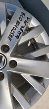 Load image into Gallery viewer, 1x Alufelge 16 Zoll 6.5" 5x112 50ET Glanz Silber 5C0601025AE VW New Beetle Jetta FEL7722260649qa