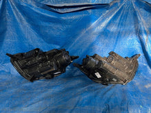 Load image into Gallery viewer, Frontscheinwerfer Ford Ecosport GN15-13W030-JE GN15-W029-JE Ein Satz Headlight SCH6612433172ep
