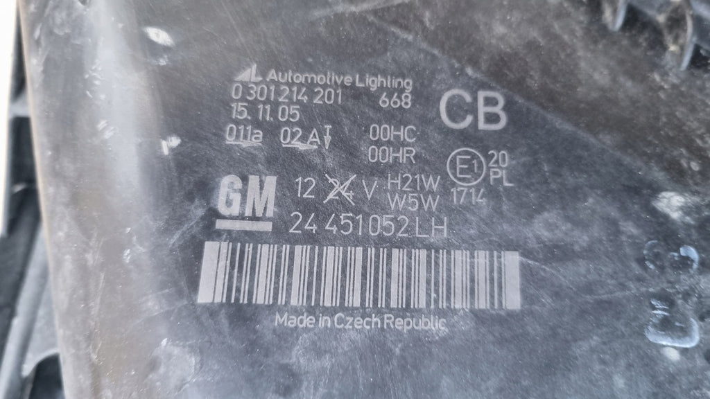 Frontscheinwerfer Opel Zafira B 92102J9150 Ein Stück (Rechts oder Links)