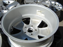 Laden Sie das Bild in den Galerie-Viewer, 1x Alufelge 17 Zoll 7.0&quot; 5x112 54ET Glanz Silber 7M0073122HC VW Sharan Rim Wheel