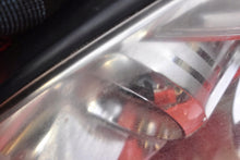 Laden Sie das Bild in den Galerie-Viewer, Frontscheinwerfer Kia Carens III 92102-1D0 Links Scheinwerfer Headlight