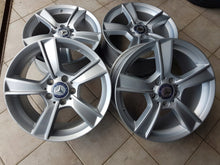 Laden Sie das Bild in den Galerie-Viewer, 4x Alufelge 17 Zoll 8.5" 5x112 58ET Glanz Silber A2044019002 Mercedes-Benz W204 FEL7924257621nq