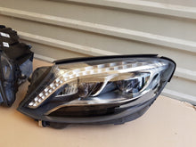 Laden Sie das Bild in den Galerie-Viewer, Frontscheinwerfer Mercedes-Benz W222 A22290607 A22290608 LED Rechts oder Links