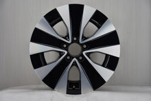 Load image into Gallery viewer, 1x Alufelge 17 Zoll 7.0" 5x112 51ET Glanz A4474015200 Mercedes-Benz Rim Wheel FEL9299925185dz