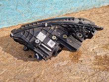 Laden Sie das Bild in den Galerie-Viewer, Frontscheinwerfer Mercedes-Benz W206 A2069068204 LE19A6437 Rechts Headlight SCH2942462443ko